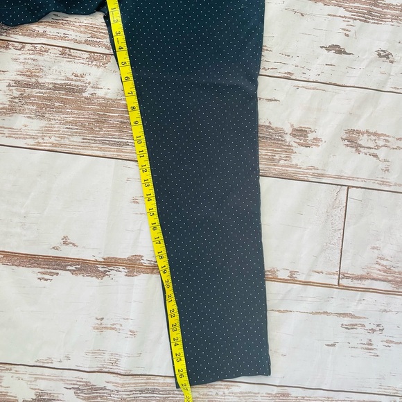 L.L. Bean 6 Classic Fit Navy Blue Polka Dot Stretch Dress Pants - Picture 10 of 10